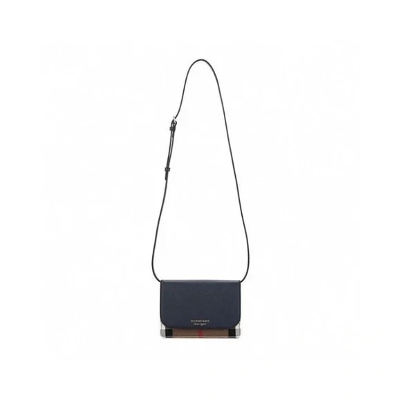 Burberry classic check leather crossbody bag with detachable/ adjustable… - Picture 6 of 9